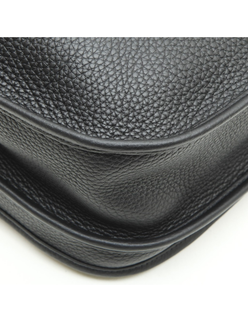 HERMES Evelyn II bag in black taurillon clémence leather