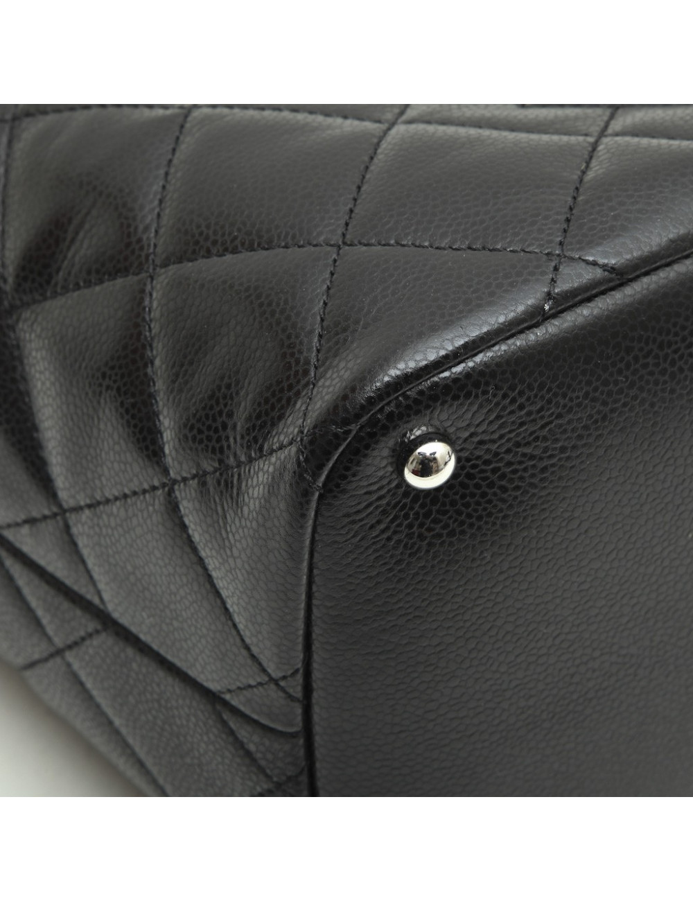 Sac cabas CHANEL en cuir grainé noir