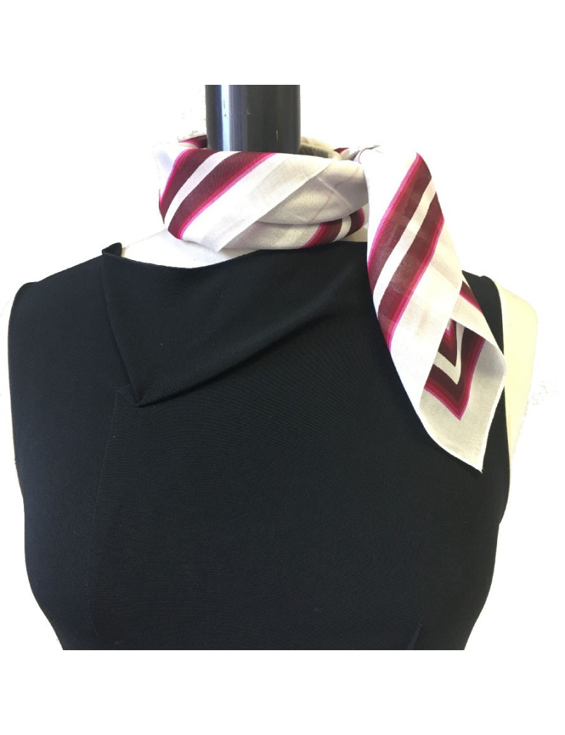 Carré CHANEL blanc et violet