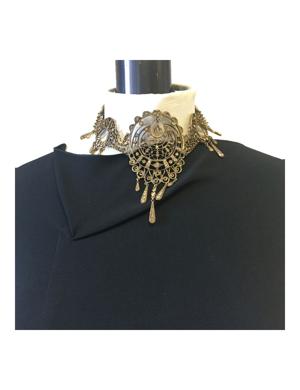 CHRISTIAN DIOR vintage crew necklace in copper filigree metal and rhinestones