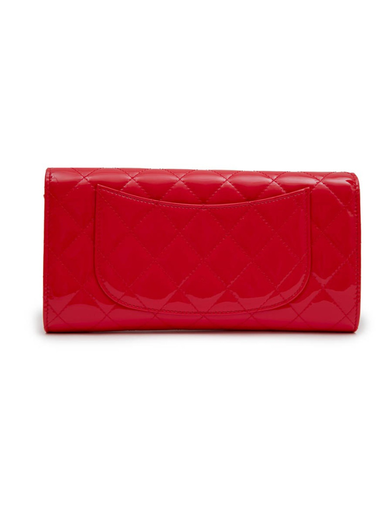 Pochette CHANEL cuir verni corail 