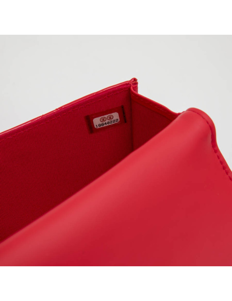 CHANEL clutch in coral varnished quilted leather