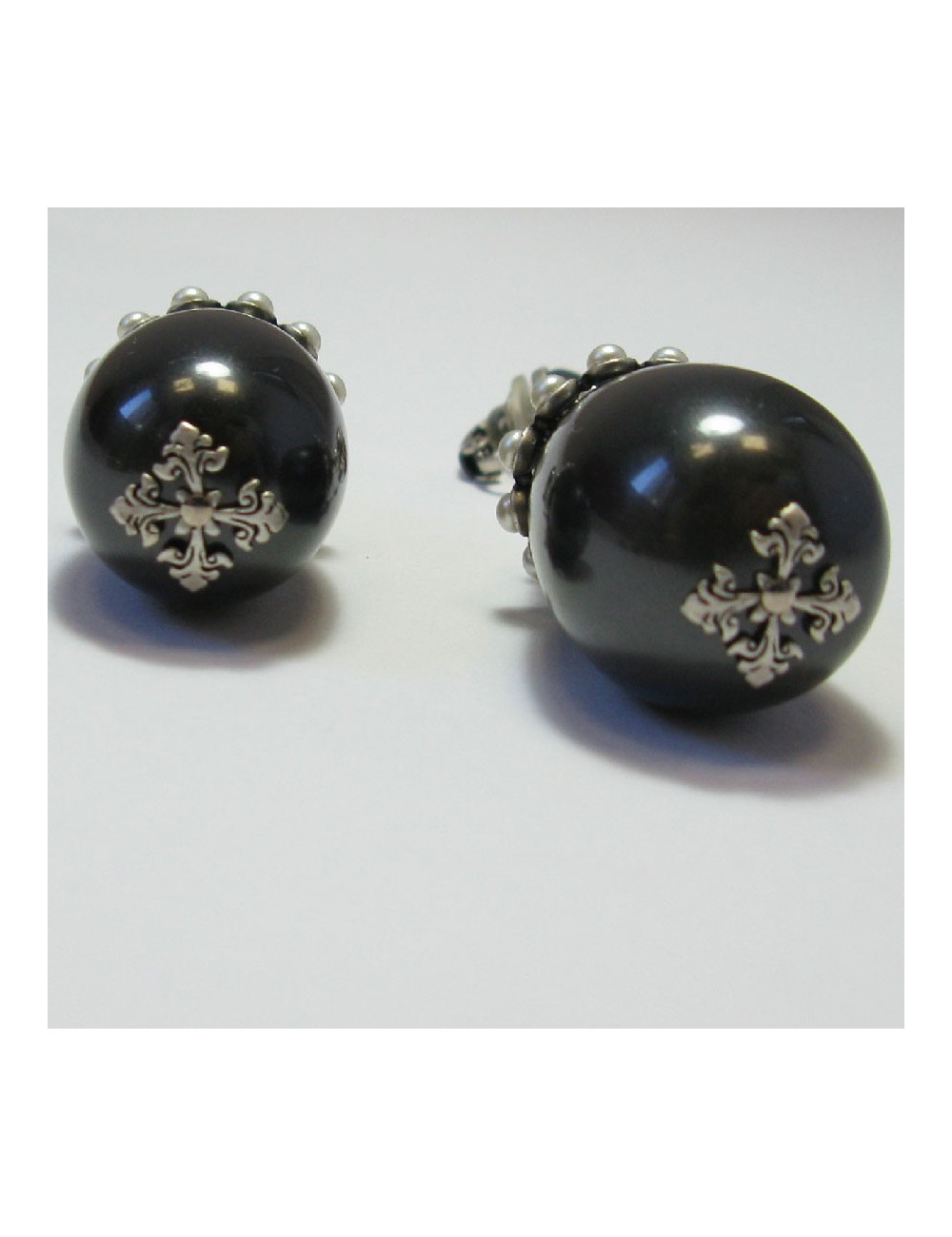 CHANEL gray pearl clip on earrings with silver metal set with white pearls