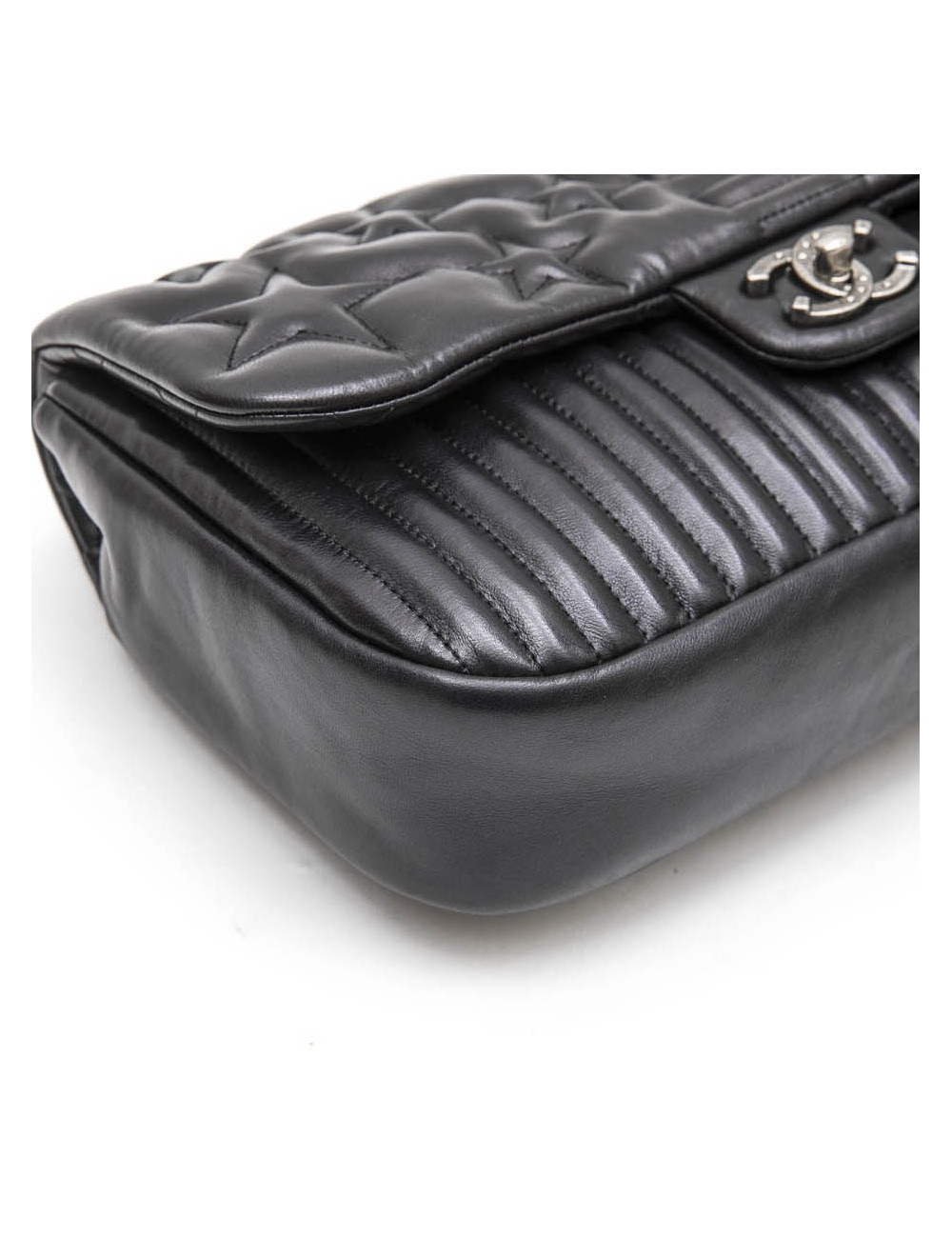 Sac "Paris Dallas" CHANEL en cuir d'agneau lisse noir