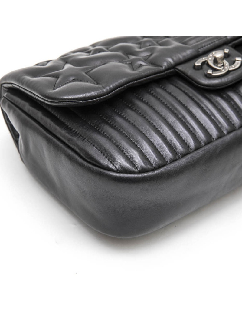 Sac "Paris Dallas" CHANEL en cuir d'agneau lisse noir