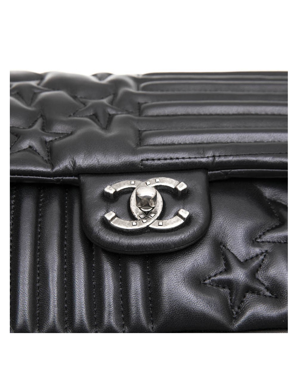 Sac "Paris Dallas" CHANEL en cuir d'agneau lisse noir