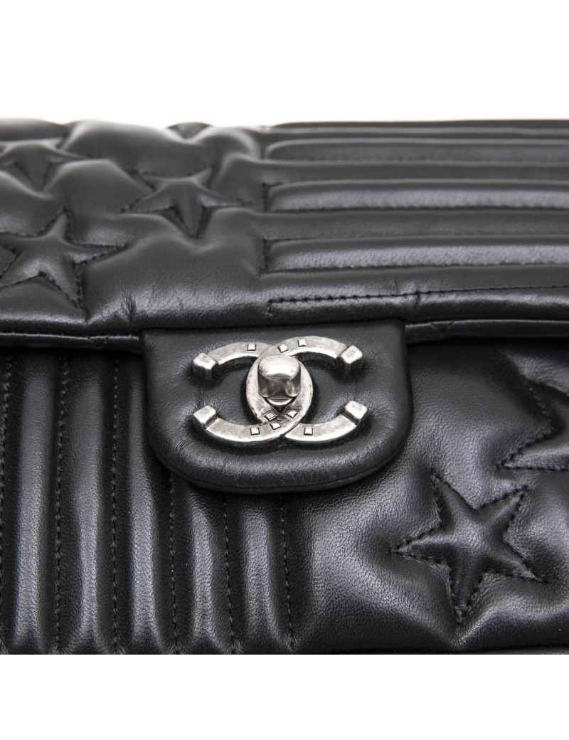 Sac "Paris Dallas" CHANEL en cuir d'agneau lisse noir