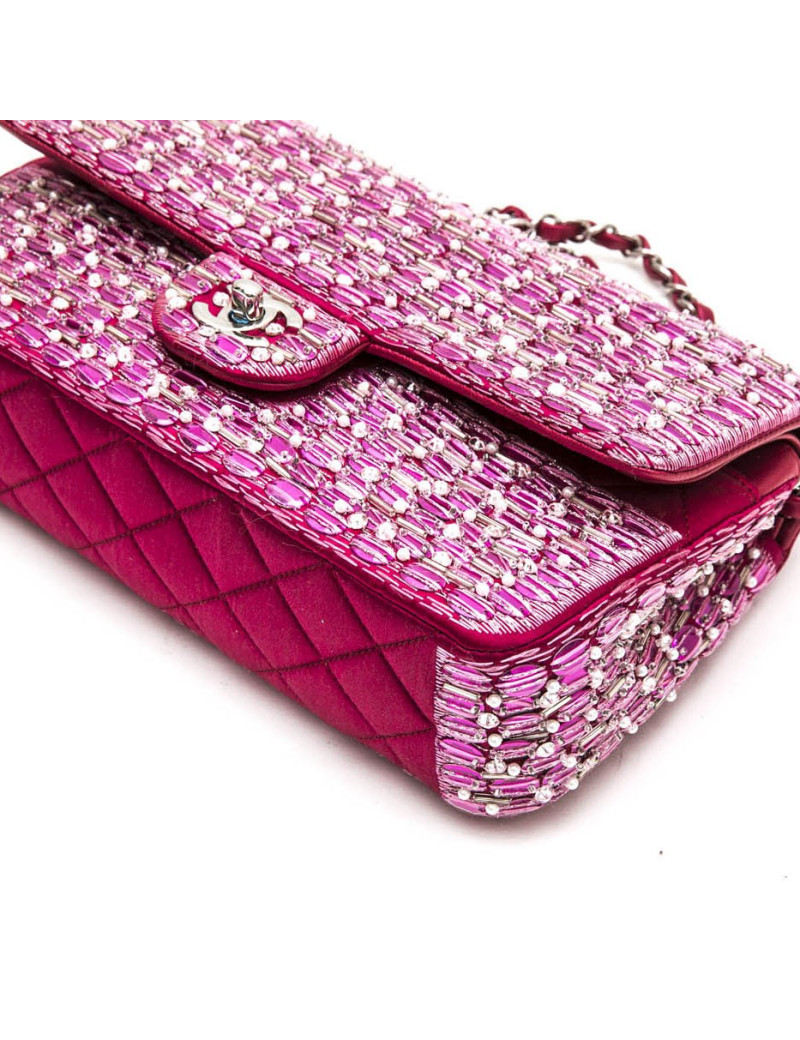CHANEL couture double flap bag in iridescent fuchsia smooth lambskin and embroidered