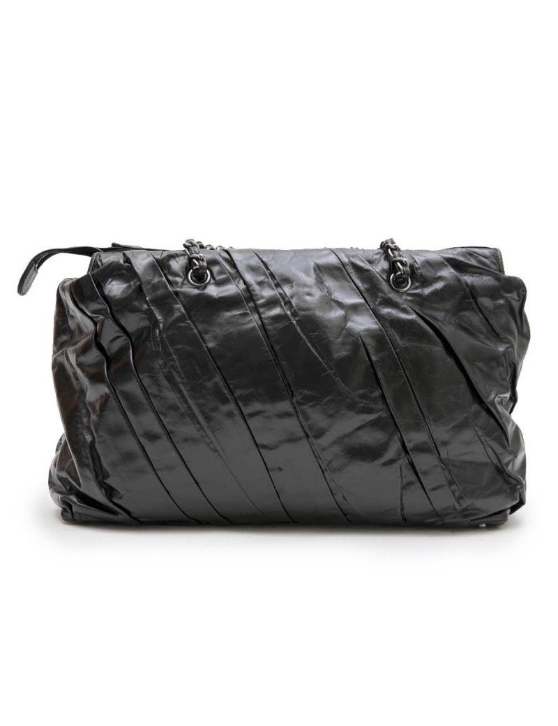 CHANEL large tote bag in black semi-gloss leather