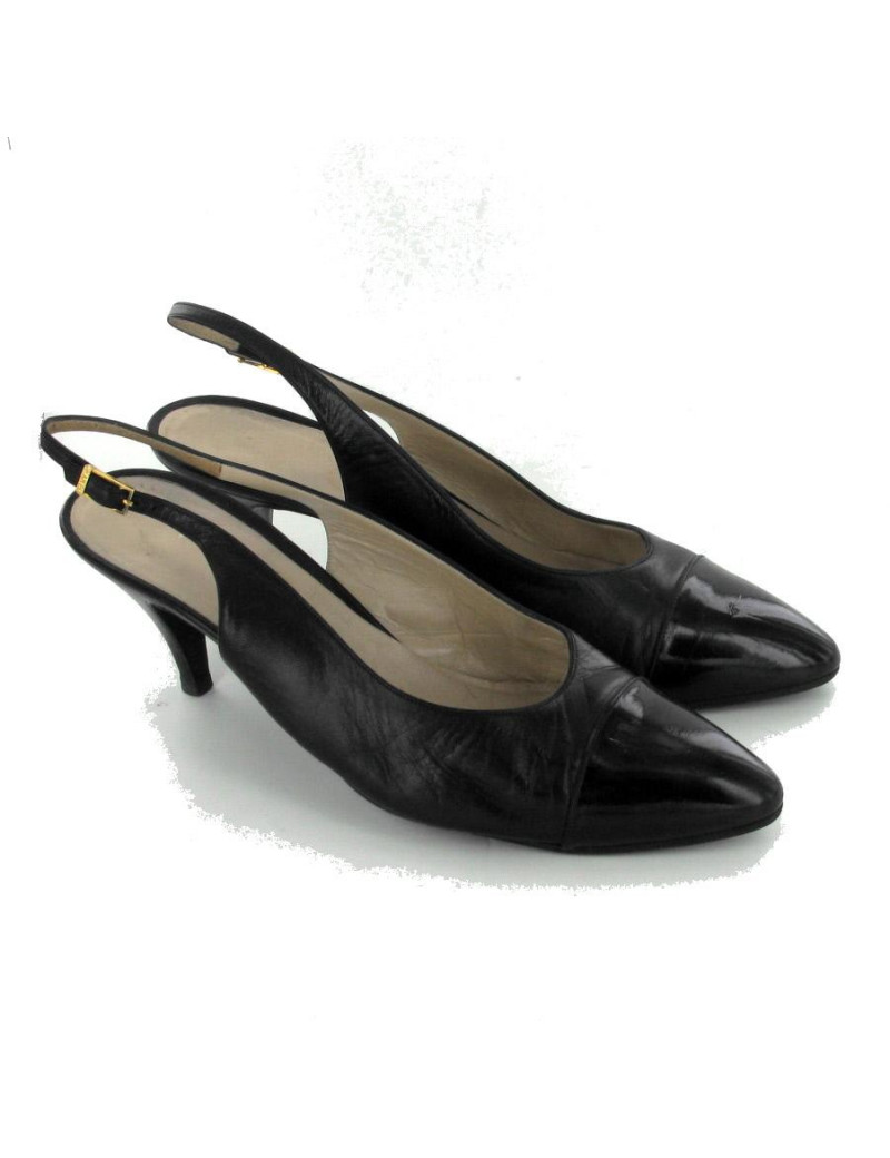 Escarpins T40 CHANEL en cuir et vernis noir