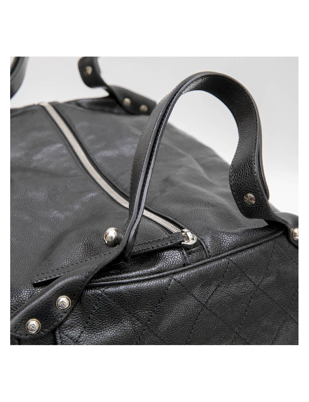 CHANEL tote bag in shiny black grained leather