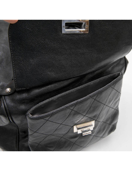 CHANEL tote bag in shiny black grained leather