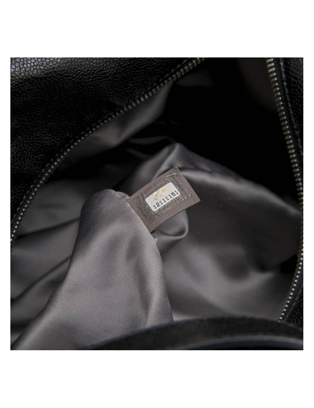 CHANEL tote bag in shiny black grained leather