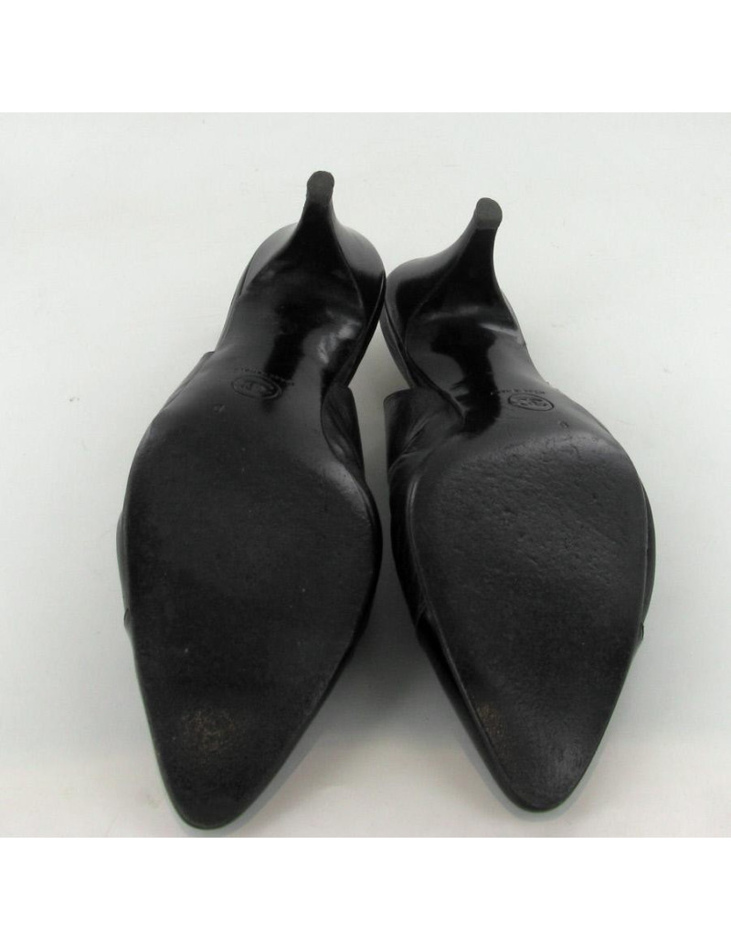 Escarpins T40 CHANEL en cuir et vernis noir