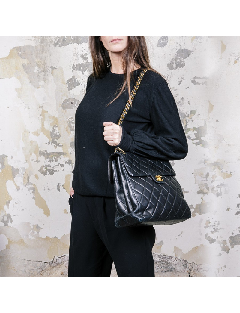 Sac CHANEL cuir d'agneau lisse noir 