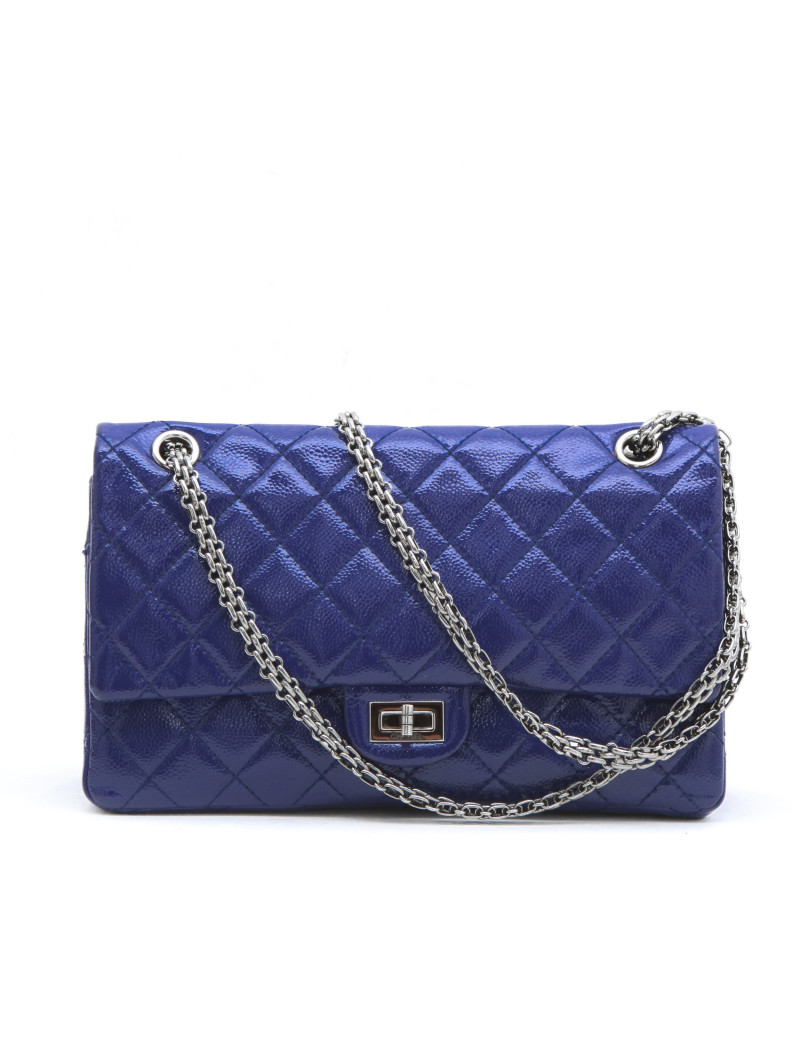  Sac CHANEL 2.55 cuir grainé souple  verni semi mat  violet
