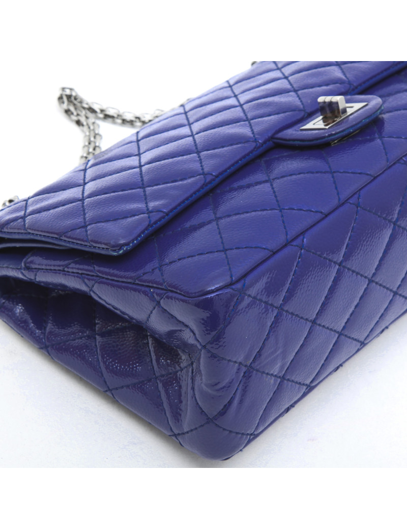  Sac CHANEL 2.55 cuir grainé souple  verni semi mat  violet
