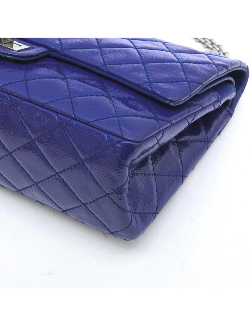  Sac CHANEL 2.55 cuir grainé souple  verni semi mat  violet
