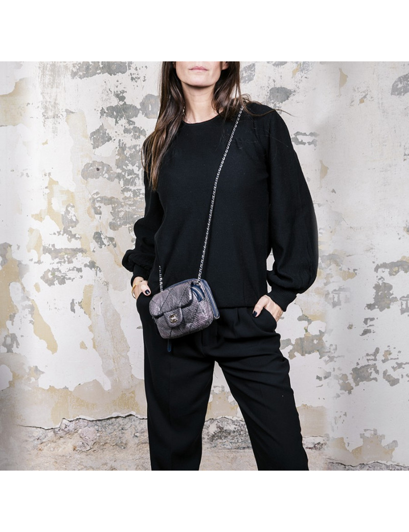 Mini sac CHANEL en serpent d'eau douce  dégradé parme