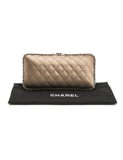 Pochette du soir CHANEL satin beige et chaînettes