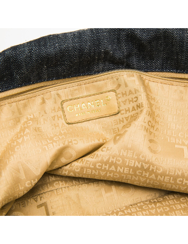 CHANEL Bag in Blue Denim Fabric with Beige Stitching