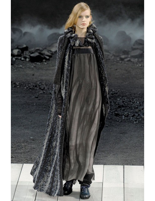 Longue cape noire et grise CHANEL