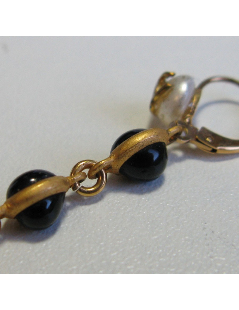 CHANEL Pendant Stud Earrings In Black Molten Glass, Small Pearl and Gilded Metal