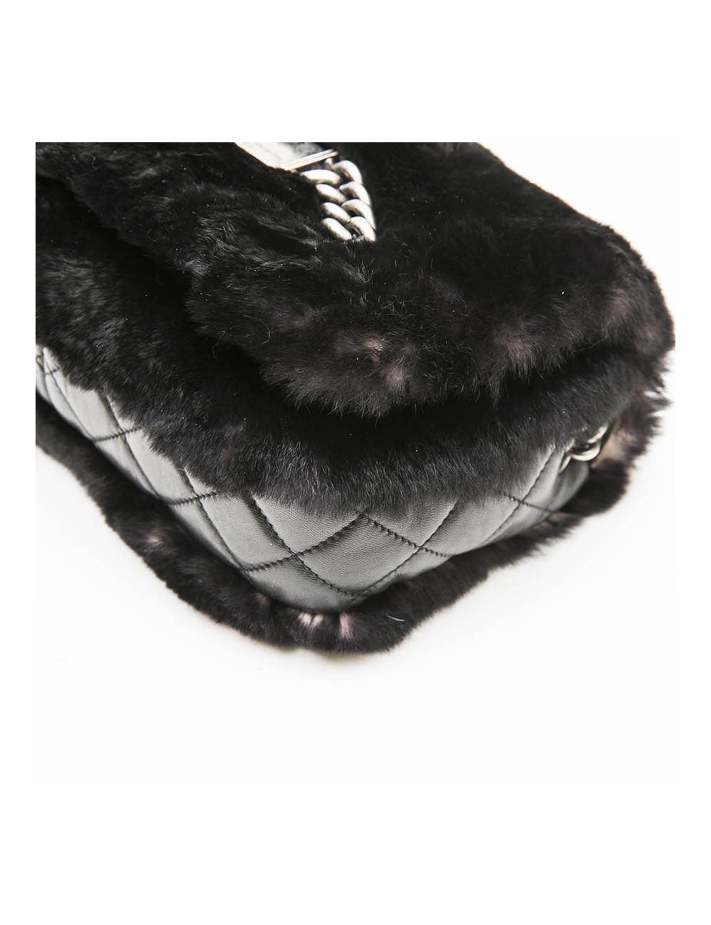 CHANEL flap bag in black quilted leather and black orylag