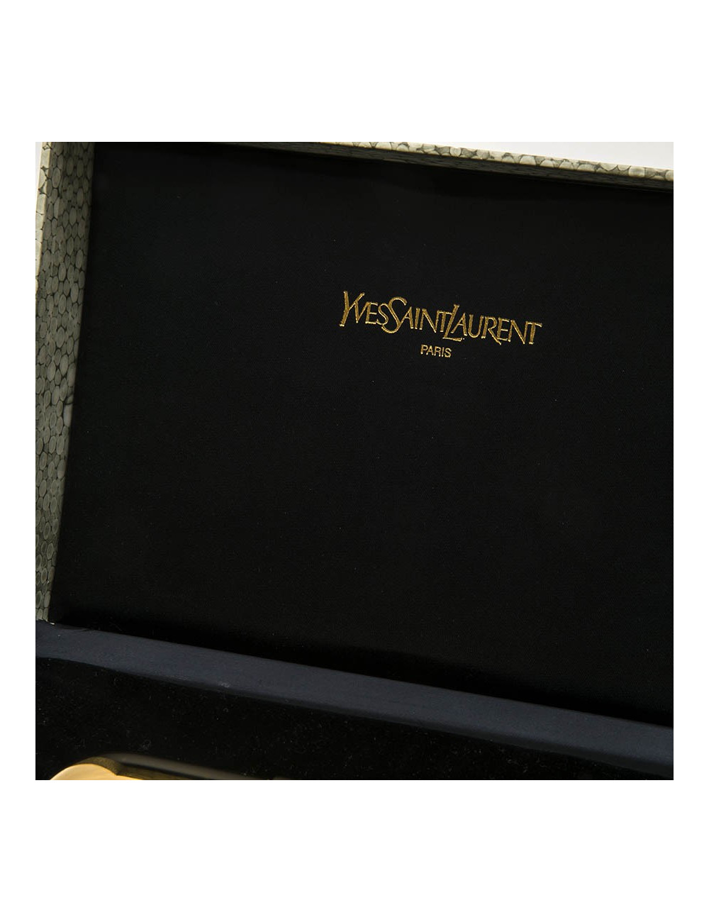 YSL SAINT LAURENT minaudière vintage in gold plated metal