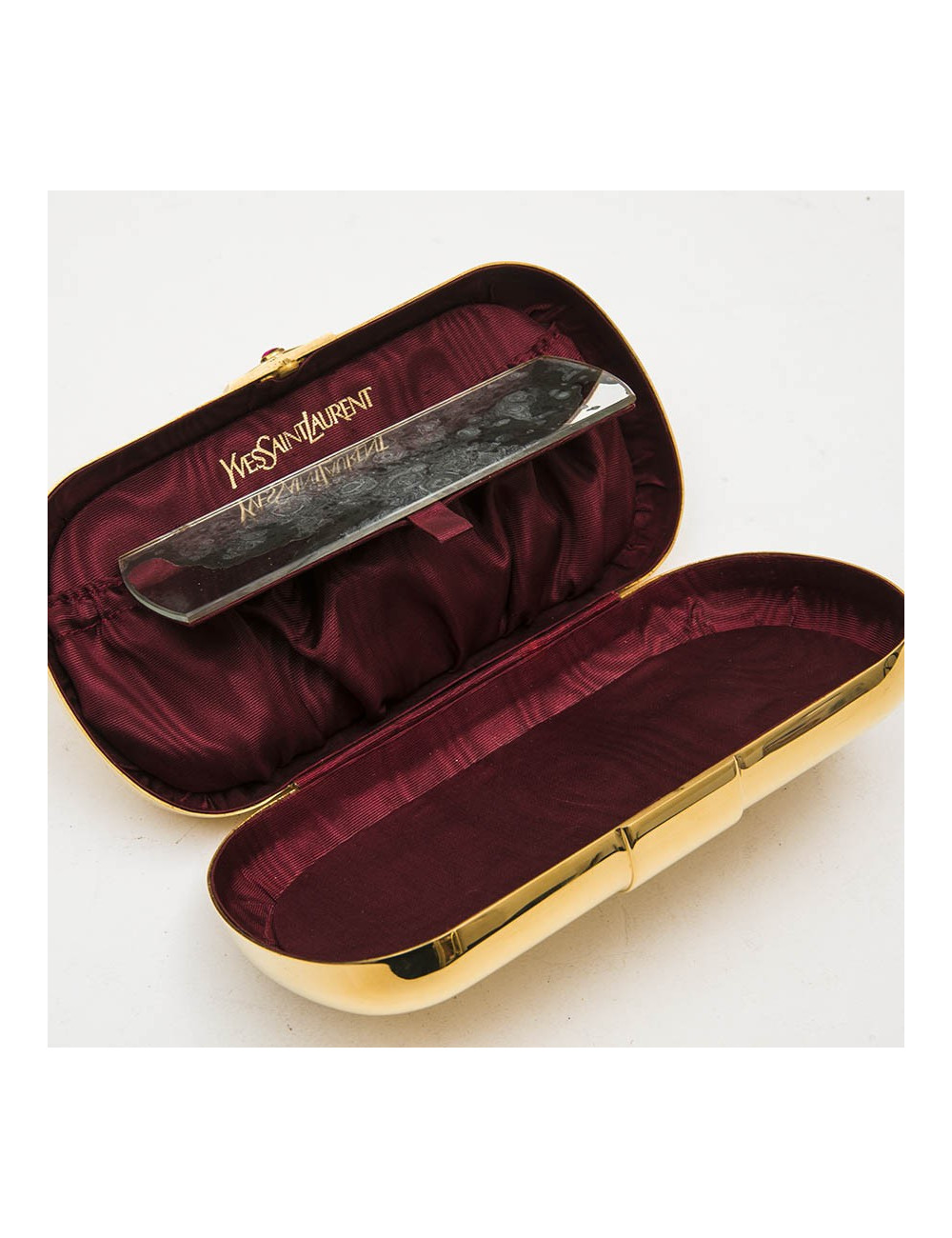 YSL SAINT LAURENT minaudière vintage in gold plated metal