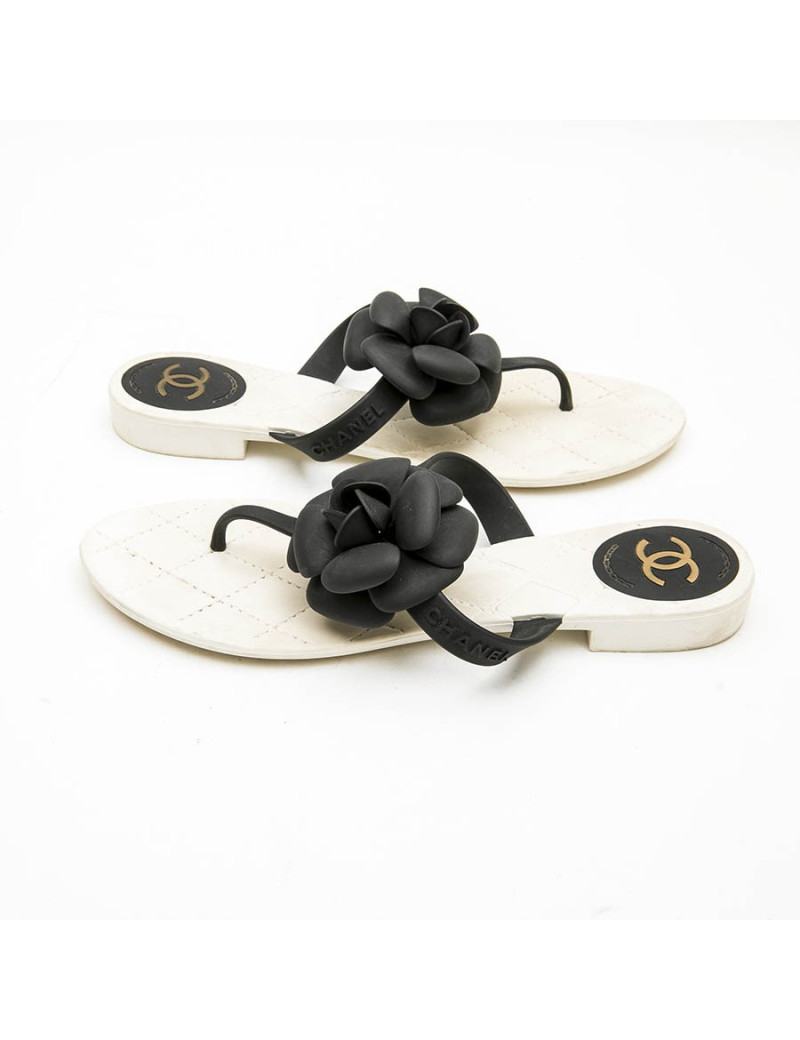 Tongs t 38 CHANEL avec camélias