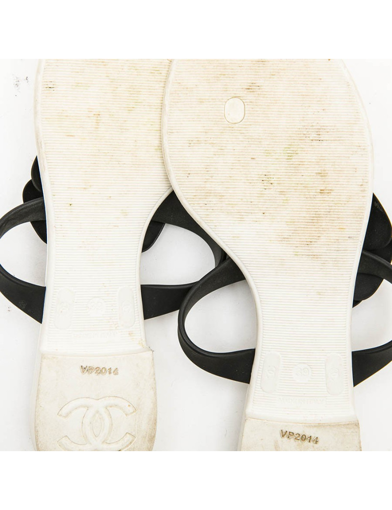 Tongs t 38 CHANEL avec camélias