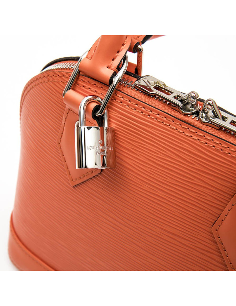 Mini sac Alma LOUIS VUITTON cuir épi corail
