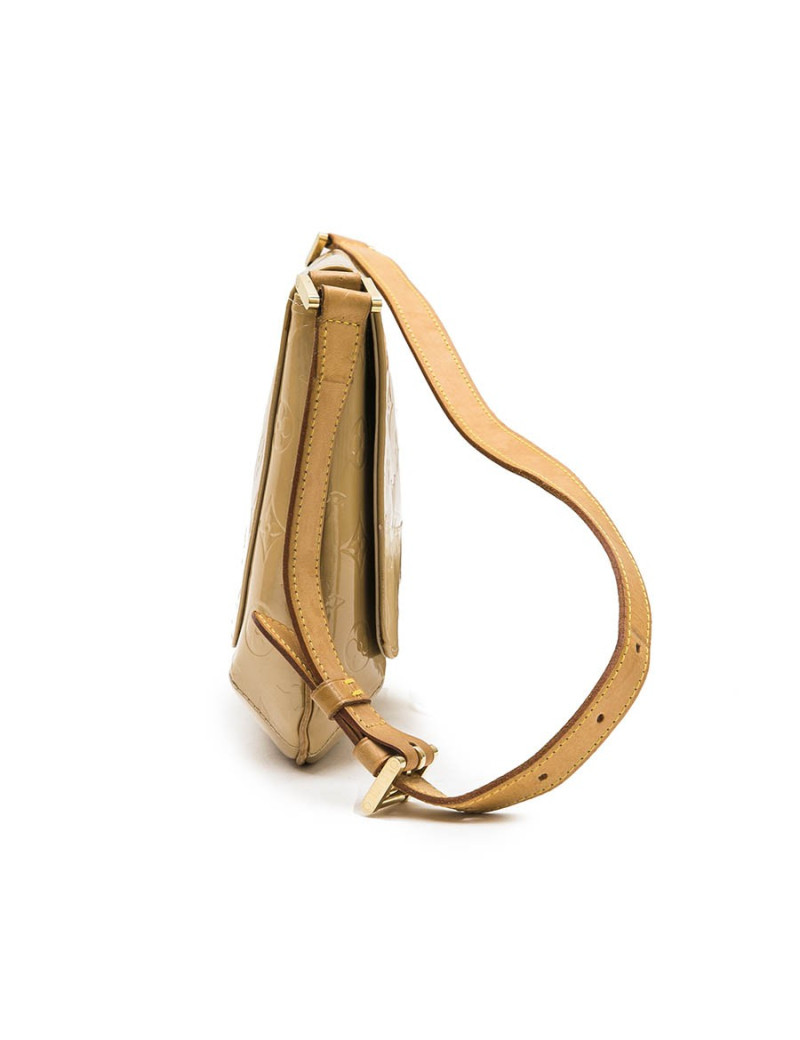  LOUIS VUITTON bag in beige patent leather