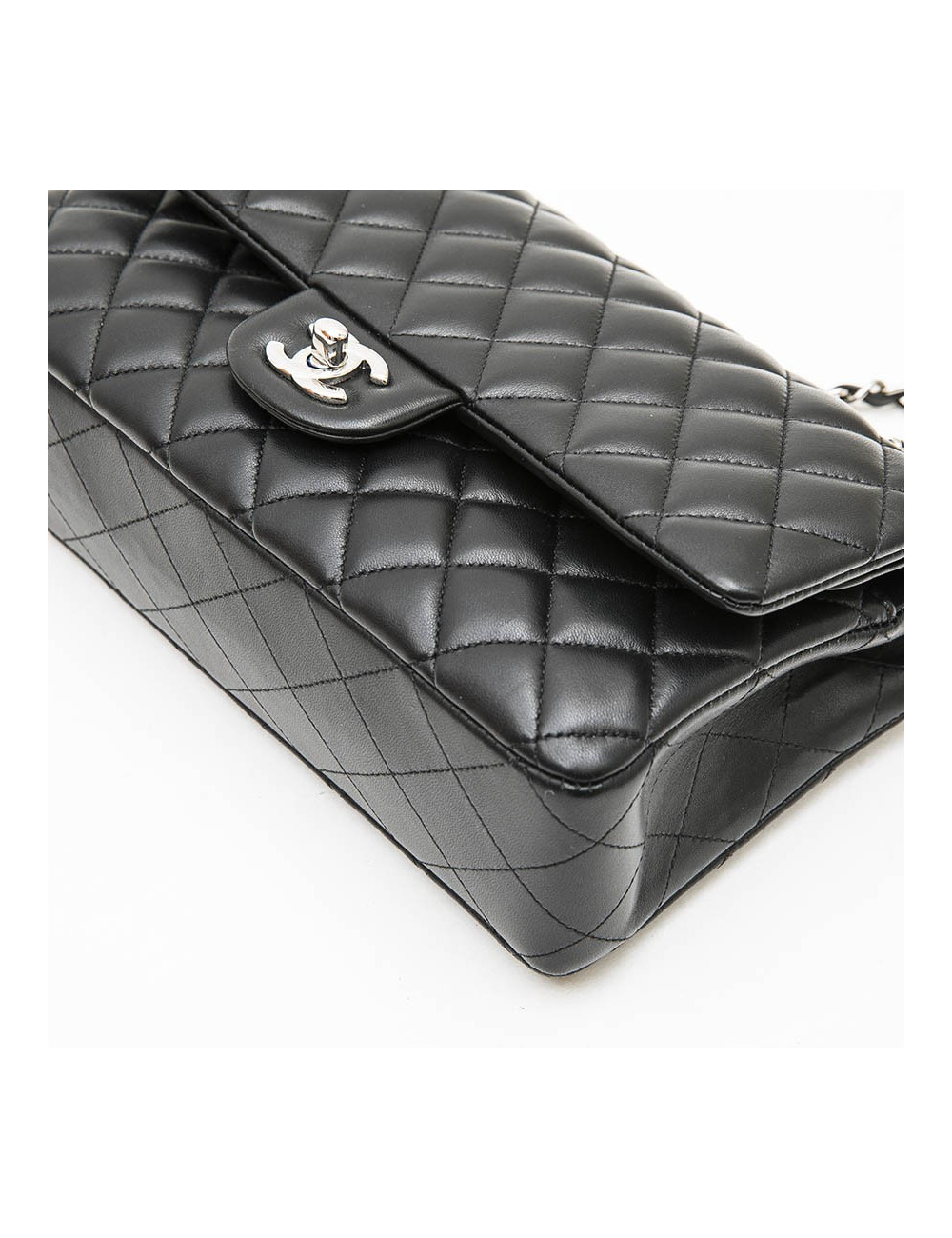 Sac CHANEL Timeless en cuir d'agneau matelassé noir