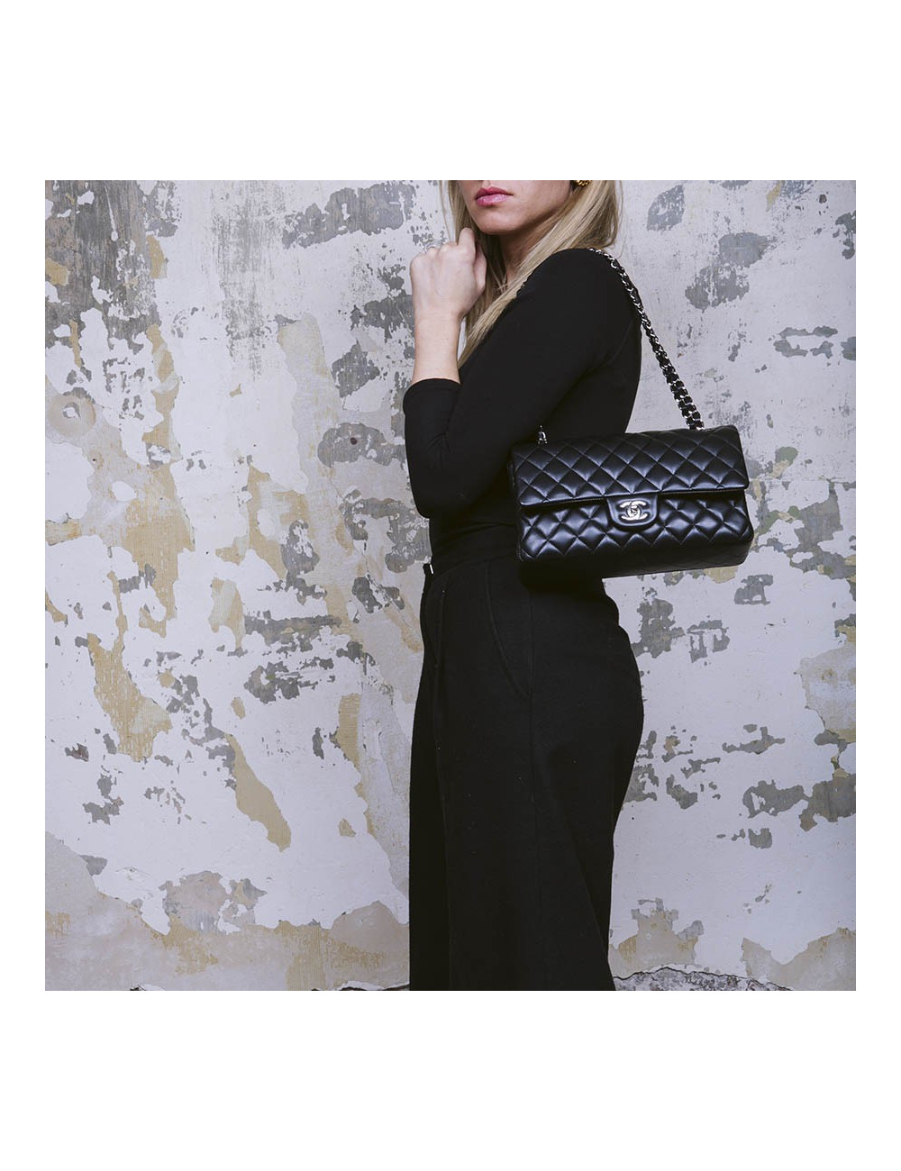 Sac CHANEL Timeless en cuir d'agneau matelassé noir