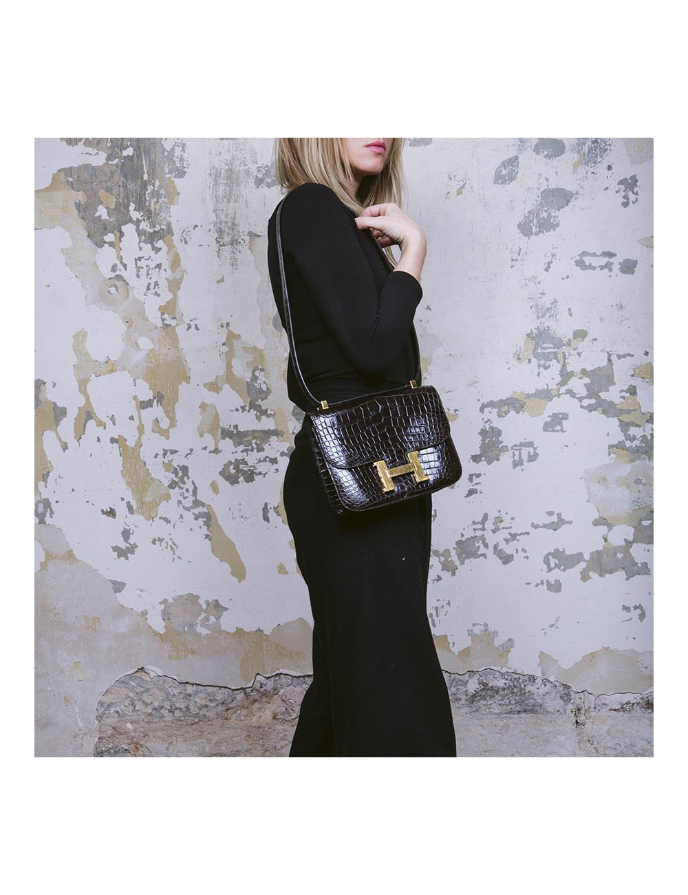  HERMES vintage 'Constance' bag in brown chocolate crocodile leather