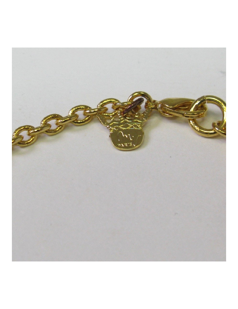 Collier MARGUERITE DE VALOIS  en métal doré et pâte de verre rose