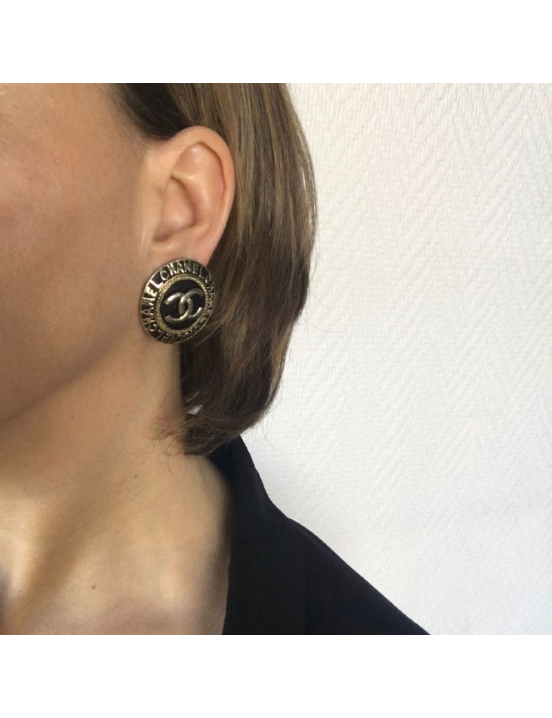 Boucles d'oreilles clips CHANEL vintage en métal doré