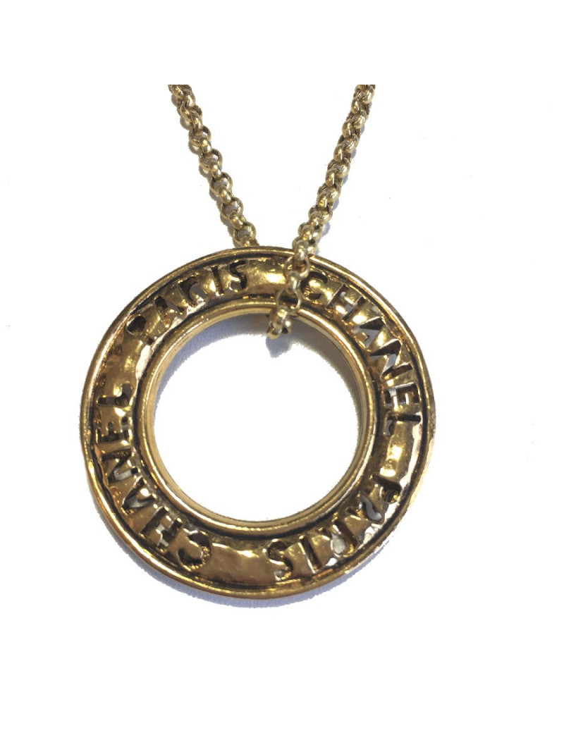Collier CHANEL vintage chaîne en or et pendentif en métal doré   