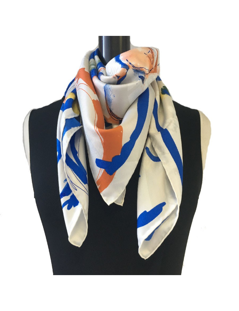 Carré CHANEL camélia en soie multicolore