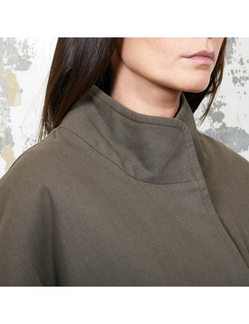 Trench AVA ADORE en toile kaki et poches en renard