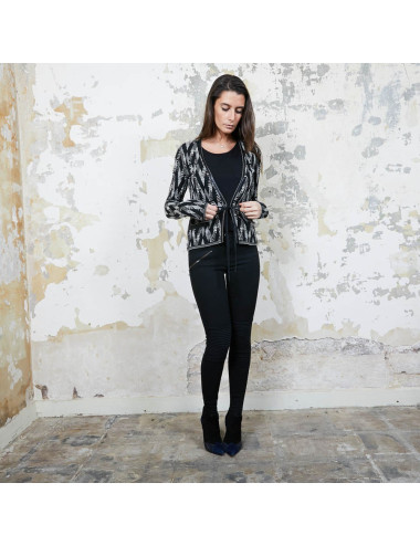 Gilet long  t 36 CHANEL en cachemire noir ET BLANC 2