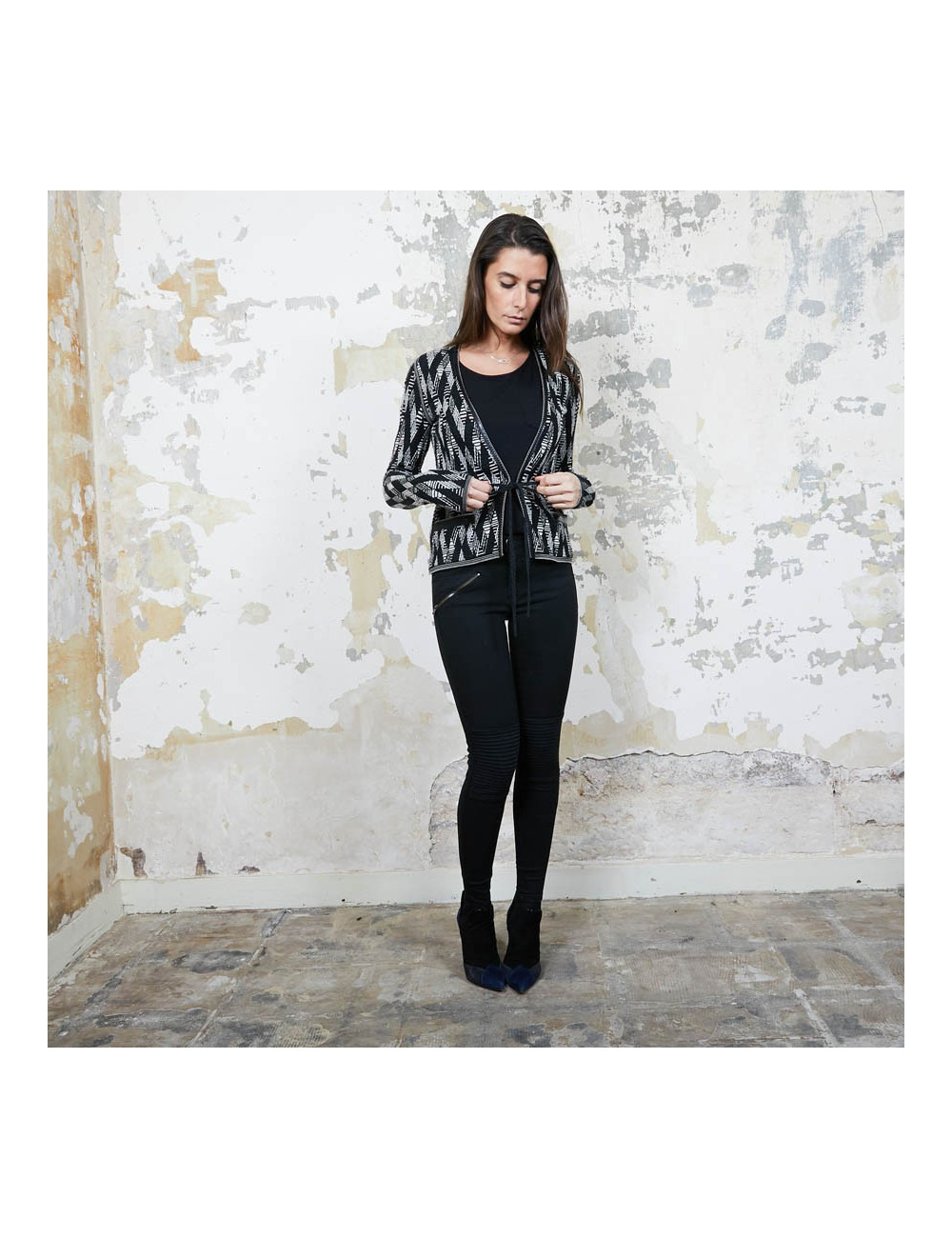 Gilet long  t 36 CHANEL en cachemire noir ET BLANC