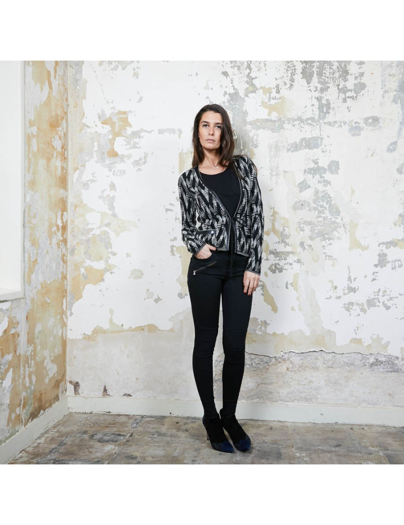 Gilet long  t 36 CHANEL en cachemire noir ET BLANC