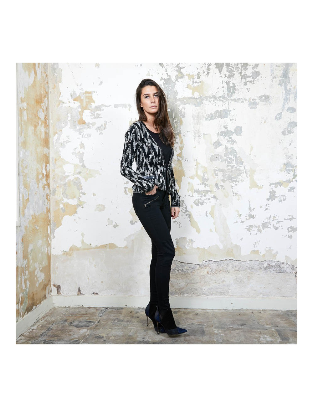 Gilet long  t 36 CHANEL en cachemire noir ET BLANC