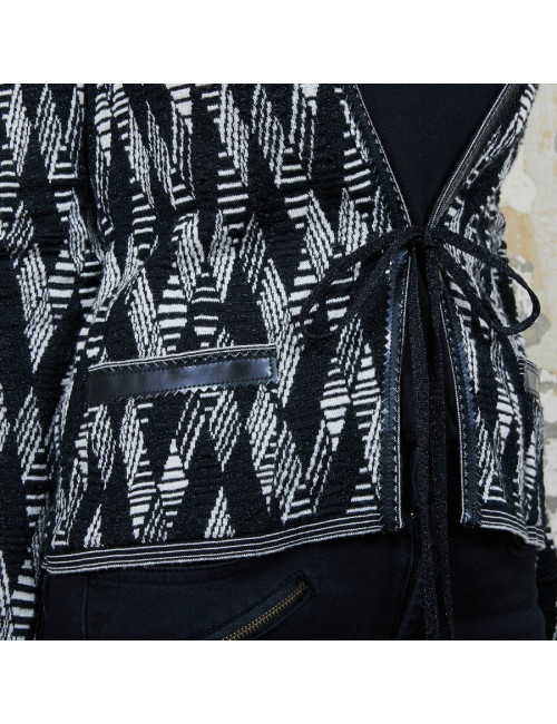 CHANEL cardigan in black and white cashmere size 36FR