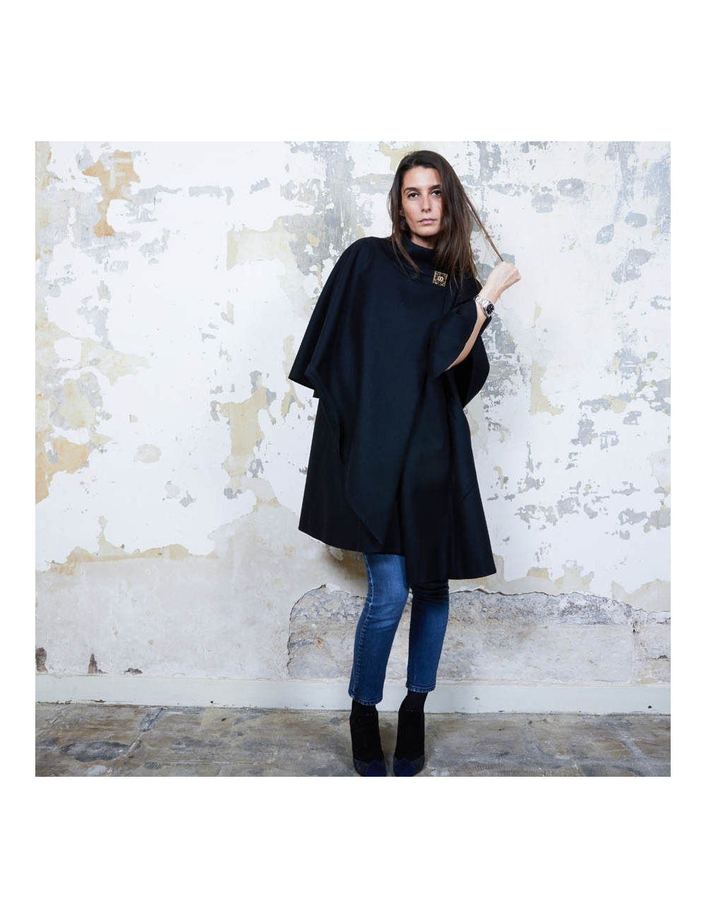 CHANEL T 34 Paris Shanghai Mid-length cape in black wool and cashmere size 34FR