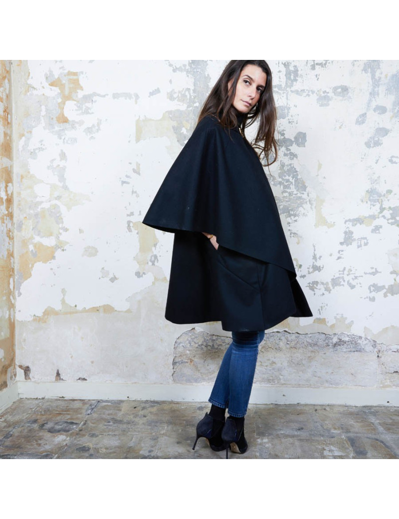 Manteau cape mi-longue taille 34 "Paris-Shangai" CHANEL