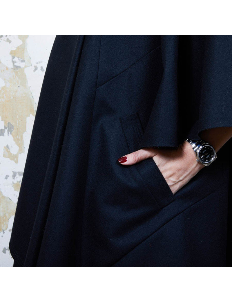 Manteau cape mi-longue taille 34 "Paris-Shangai" CHANEL